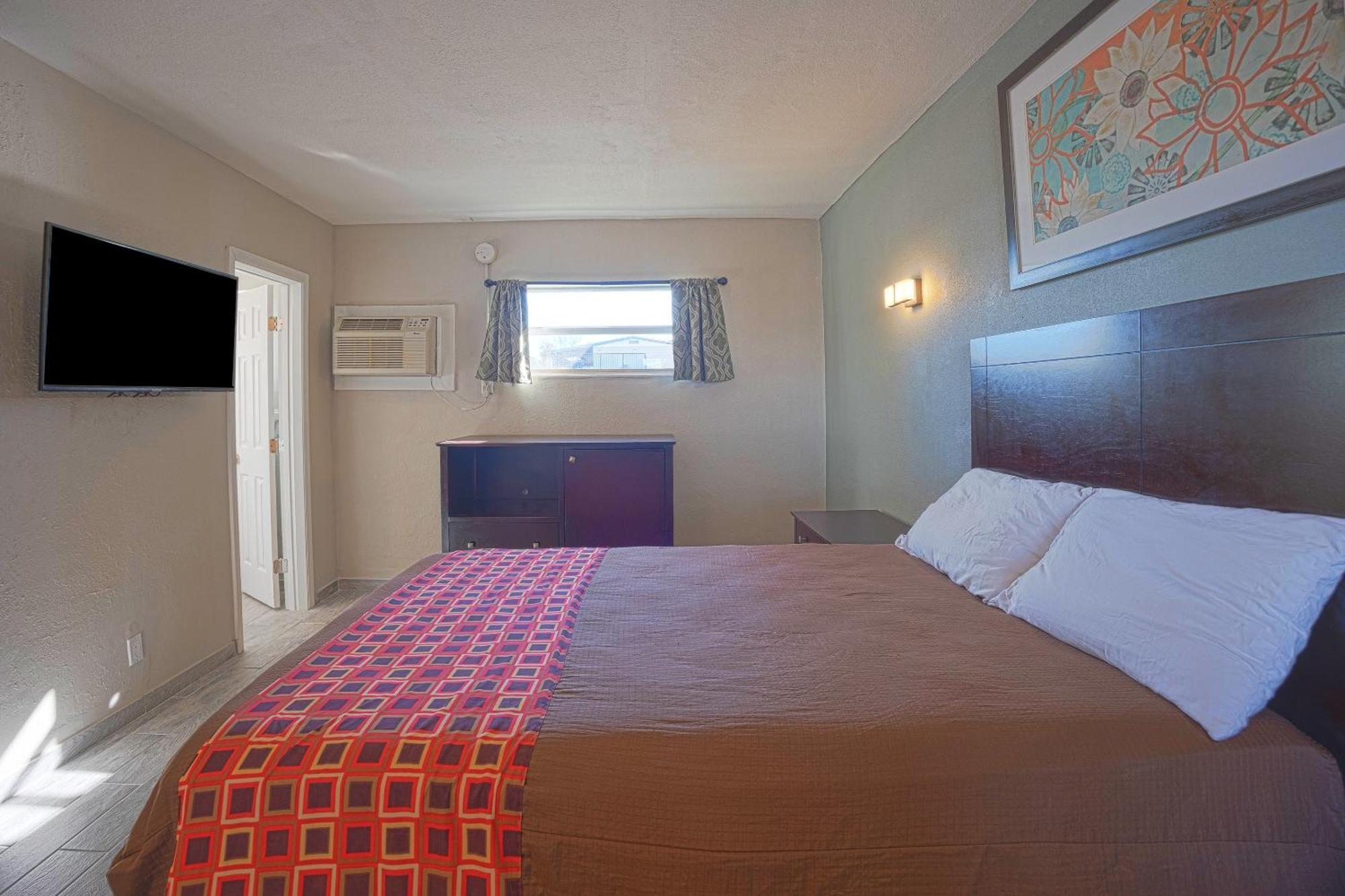 Sunrise Inn By Oyo Titusville Fl Exterior photo