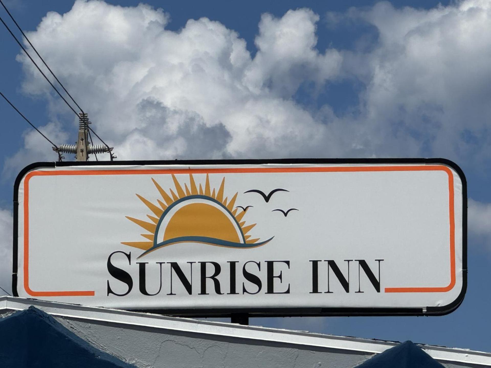 Sunrise Inn By Oyo Titusville Fl Exterior photo
