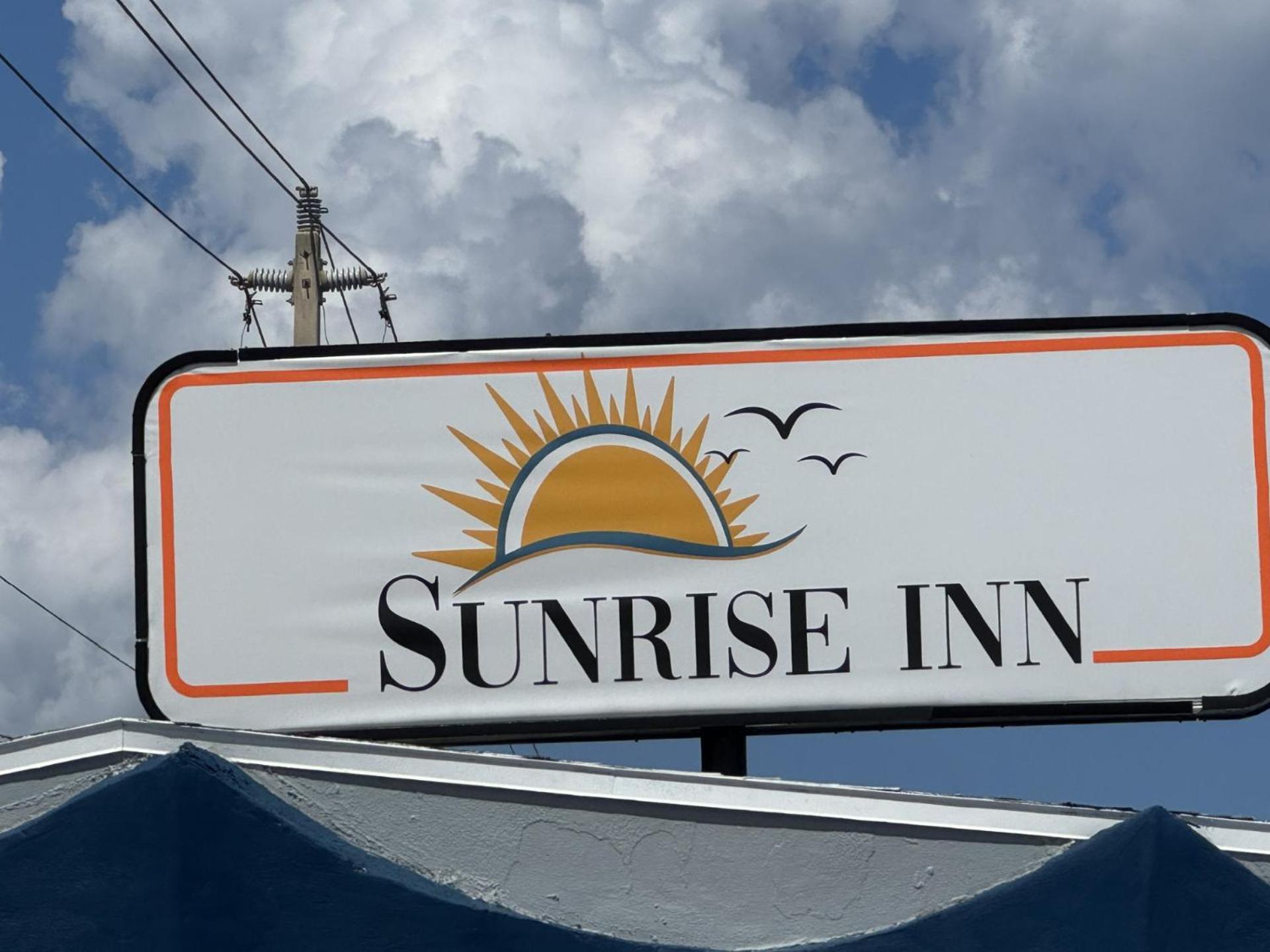 Sunrise Inn By Oyo Titusville Fl Exterior photo